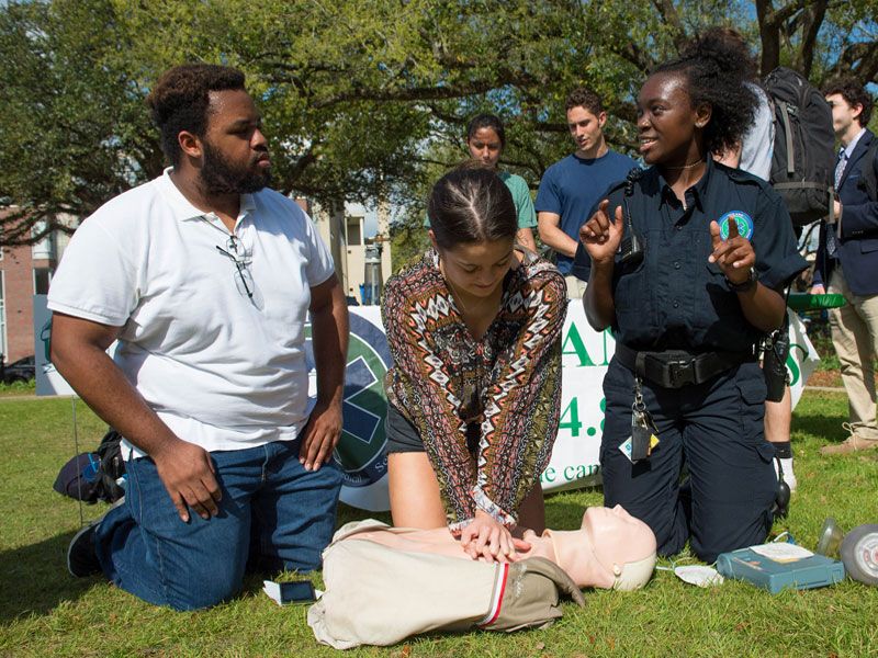 Students participate in CPR demo on campus